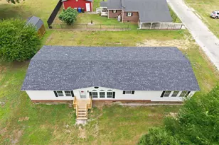 107 W Robertson St, Beulaville, NC 28518 - Photo 3