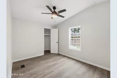 107 W Robertson Street, Beulaville, NC 28518 - Photo 25