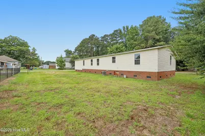 107 W Robertson Street, Beulaville, NC 28518 - Photo 13