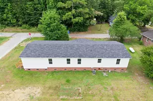 107 W Robertson St, Beulaville, NC 28518 - Photo 5