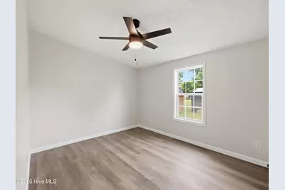 107 W Robertson Street, Beulaville, NC 28518 - Photo 27