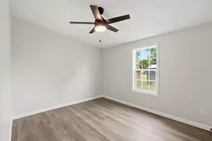 107 W Robertson St, Beulaville, NC 28518 - Photo 27