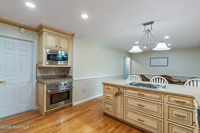 211 S Shore Drive, Southport, NC 28461 - Photo 15