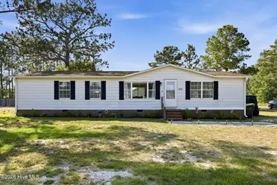 404 Oregon Trail, Hubert, NC 28539 - Photo 1
