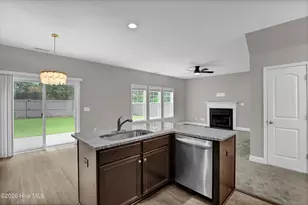 303 Bonnie Ct, Sneads Ferry, NC 28460 - Photo 7