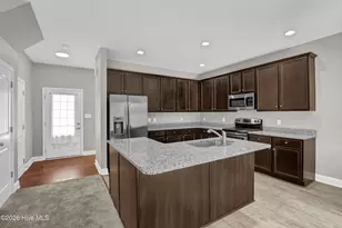 303 Bonnie Ct, Sneads Ferry, NC 28460 - Photo 5