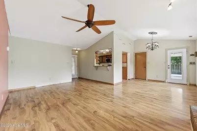 275 Raintree Road, Jacksonville, NC 28540 - Photo 9