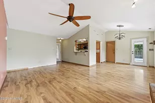 275 Raintree Rd, Jacksonville, NC 28540 - Photo 9