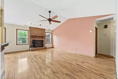 275 Raintree Road, Jacksonville, NC 28540 - Photo 7