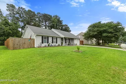 204 Palamino Trail, Jacksonville, NC 28546 - Photo 3