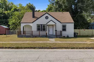 512 E Chestnut St, Goldsboro, NC 27530 - Photo 1