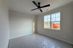 14 Kizzy Dr, Selma, NC 27576 - Photo 9