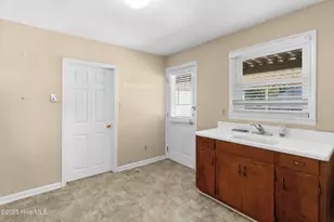 117 S Thomas St, Beulaville, NC 28518 - Photo 27