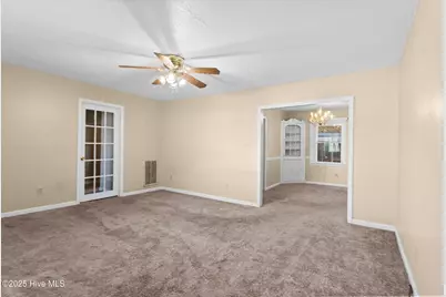 117 S Thomas Street, Beulaville, NC 28518 - Photo 9