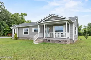 143 Island Creek Rd, Rose Hill, NC 28458 - Photo 1