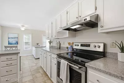 519 Green Meadows Drive N, Wilmington, NC 28405 - Photo 13
