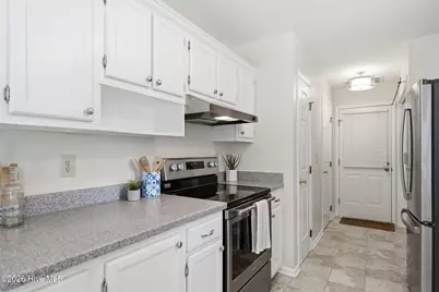 519 Green Meadows Drive N, Wilmington, NC 28405 - Photo 15
