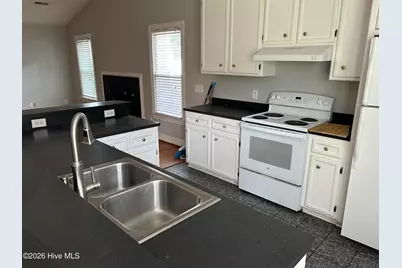 900 Oriental Avenue, Kinston, NC 28504 - Photo 11