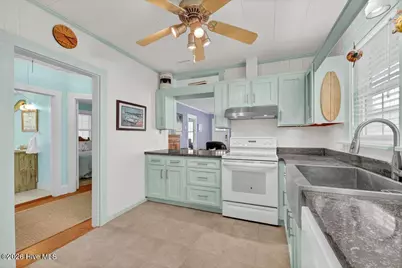 10 E Henderson Street E, Wrightsville Beach, NC 28480 - Photo 17