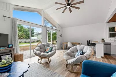 339 NE 50th Street, Oak Island, NC 28465 - Photo 5