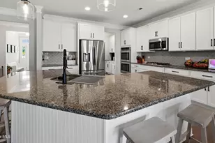 2240 Three Oaks Dr, Greenville, NC 27858 - Photo 11