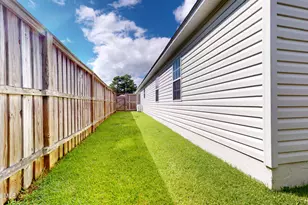 2011 Colony Plaza, Jacksonville, NC 28546 - Photo 27