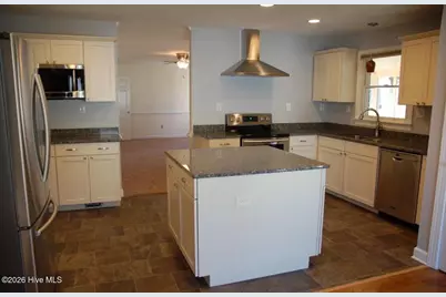 104 Dorchester Lane, New Bern, NC 28562 - Photo 5