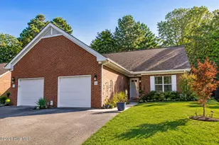 320 Hiscott Ln, Pinehurst, NC 28374 - Photo 1