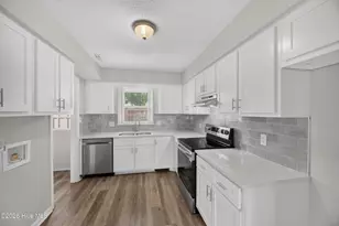 51 Barnes St, Greenville, NC 27858 - Photo 13