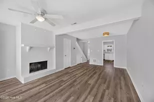 51 Barnes St, Greenville, NC 27858 - Photo 5