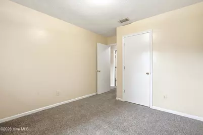 208 E Cameron Court, Jacksonville, NC 28546 - Photo 25