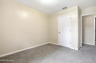 208 E Cameron Ct, Jacksonville, NC 28546 - Photo 31