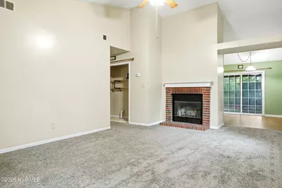 208 E Cameron Court, Jacksonville, NC 28546 - Photo 7