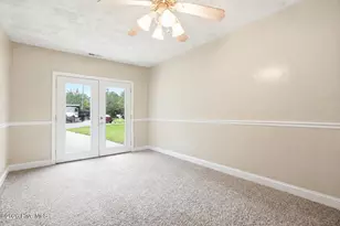 208 E Cameron Ct, Jacksonville, NC 28546 - Photo 33
