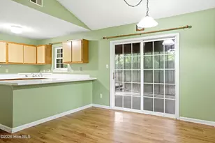 208 E Cameron Ct, Jacksonville, NC 28546 - Photo 15