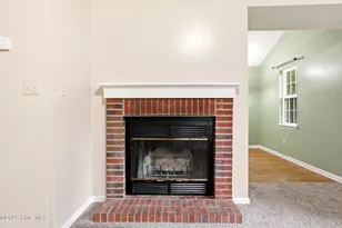 208 E Cameron Ct, Jacksonville, NC 28546 - Photo 9