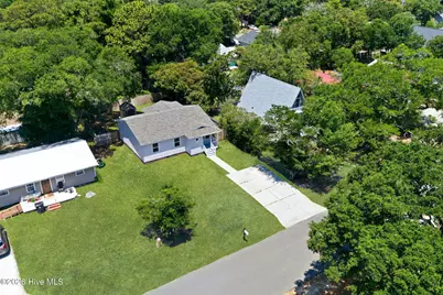 111 NE 20th Street, Oak Island, NC 28465 - Photo 5