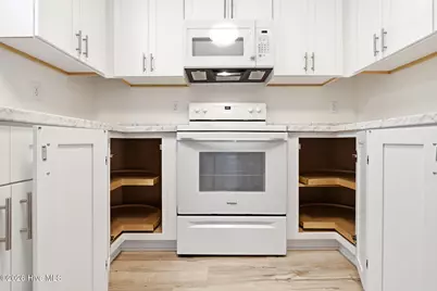 111 NE 20th Street, Oak Island, NC 28465 - Photo 15