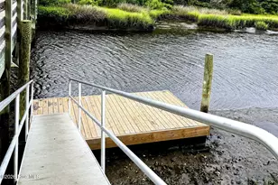 111 NE 20th St, Oak Island, NC 28465 - Photo 43