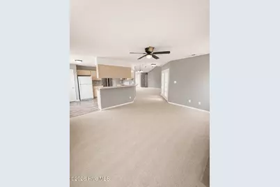 206 Rosewood Circle, Jacksonville, NC 28546 - Photo 9