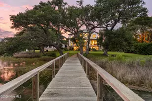 407 Bradley Creek Point Rd, Wilmington, NC 28403 - Photo 5