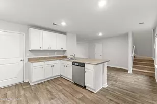9363 Vineyard Grove Ln NE, Leland, NC 28451 - Photo 11
