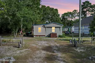 728 Deer Dr SW, Supply, NC 28462 - Photo 5