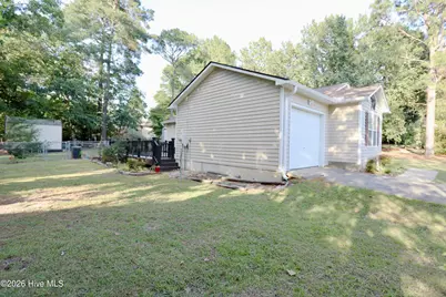 110 Robin Hood Lane, Aberdeen, NC 28315 - Photo 3