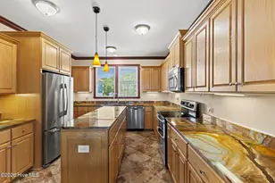 102 Brandon Ave, Hubert, NC 28539 - Photo 5