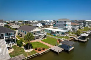 1041 1st St, Surf City, NC 28445 - Photo 11