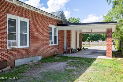 211 E Elm Street, Bladenboro, NC 28320 - Photo 33