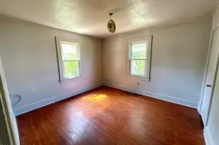 100 Plymouth St, Williamston, NC 27892 - Photo 5