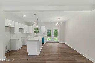 105 Plum Ct, Burgaw, NC 28425 - Photo 5
