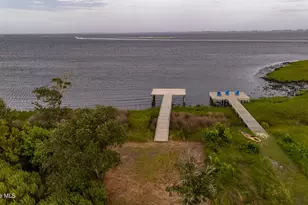 747 Cannonsgate Dr, Newport, NC 28570 - Photo 21